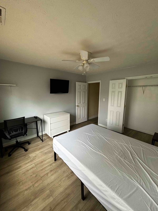 Photo - 103 Magazine Rd