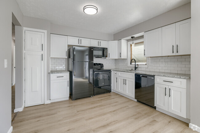Building Photo - 10919 Farnam St Rental