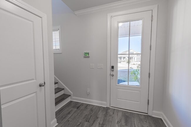 Photo - 2785 Stellar Loop