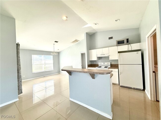 Photo - 2911 40th St SW