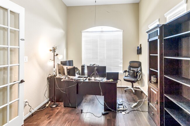 Photo - 20115 Neals Rose Ln