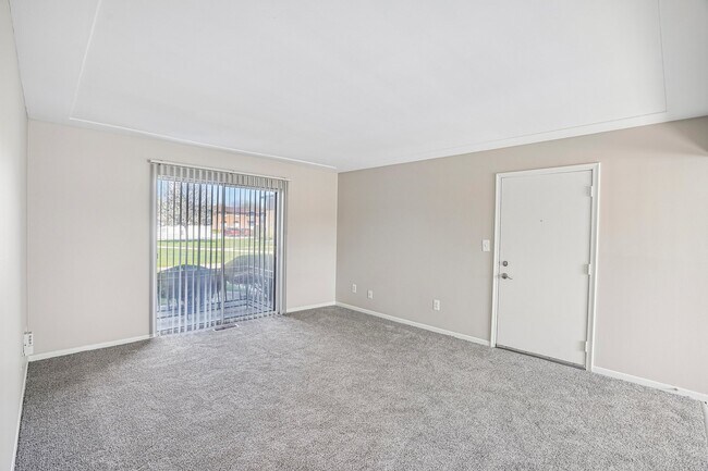 Rivercrest Apartments