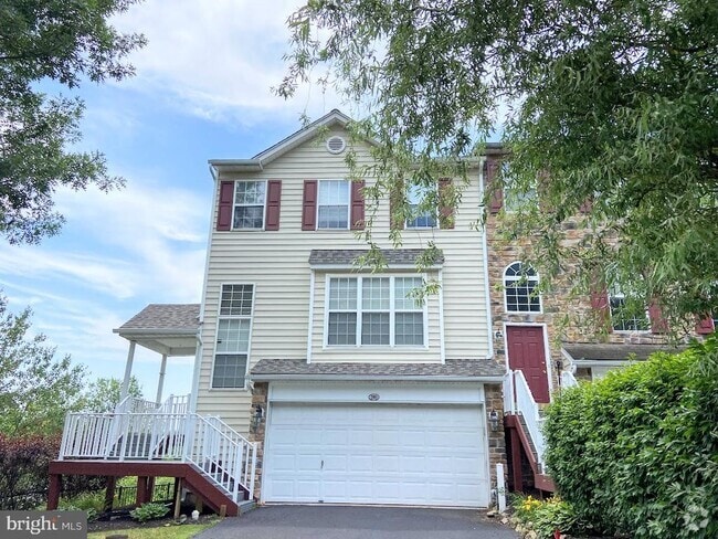 Building Photo - 201 Yorktown Ct Rental