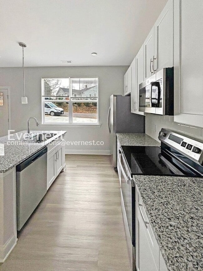 Photo - 1823 Bristol Rd