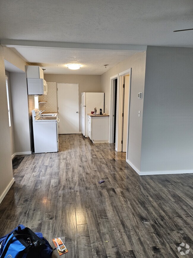 Building Photo - 1765 C St NE Rental