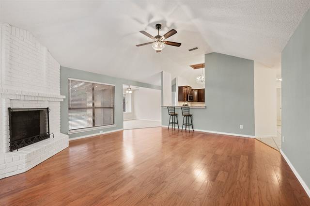 Photo - 1037 Colony St