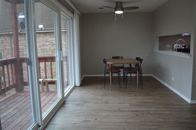 Photo - 255 E Court of Shorewood Unit 8