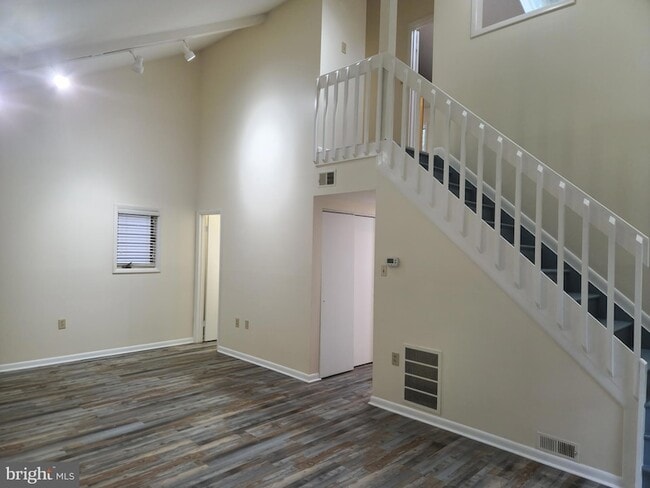 Photo - 360 Hall Rd