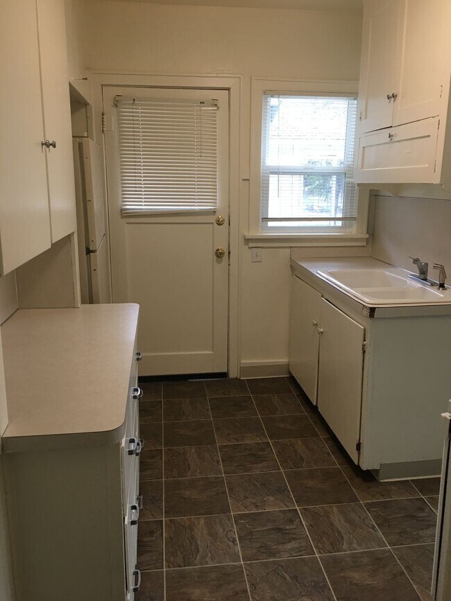 Photo - 1753 Villard St