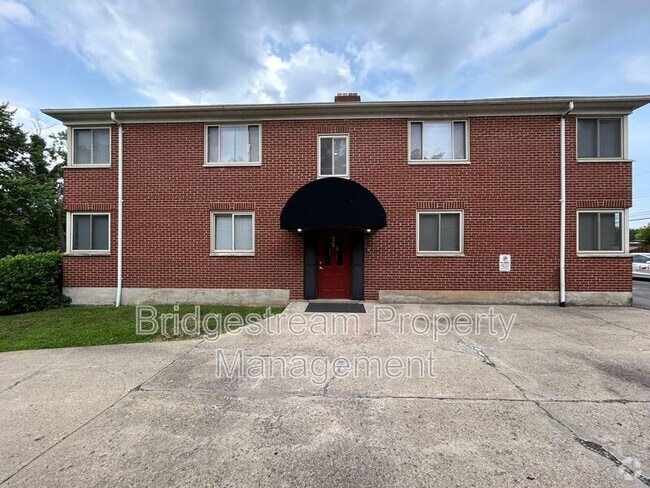 Building Photo - 1233 Lytle Ln Rental
