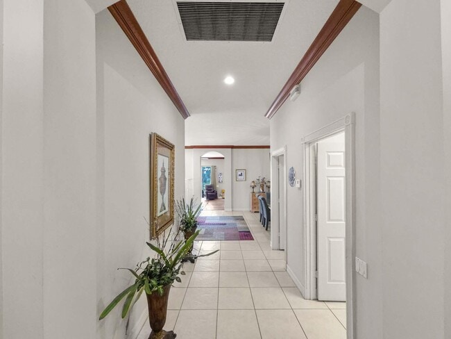 Photo - 5058 Glenville Dr