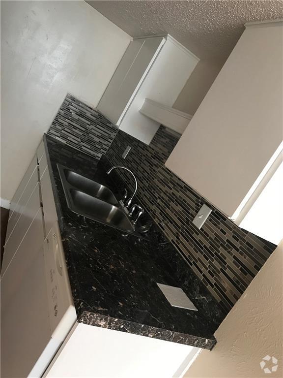 Building Photo - 1800 Lavaca St Unit 205 Rental