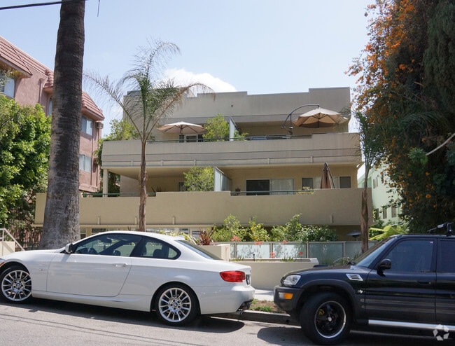 Palm Villas Apartments - 939 Palm Avenue