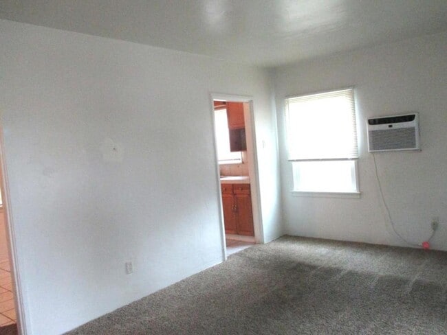 Photo - 630 Calhoun Pl