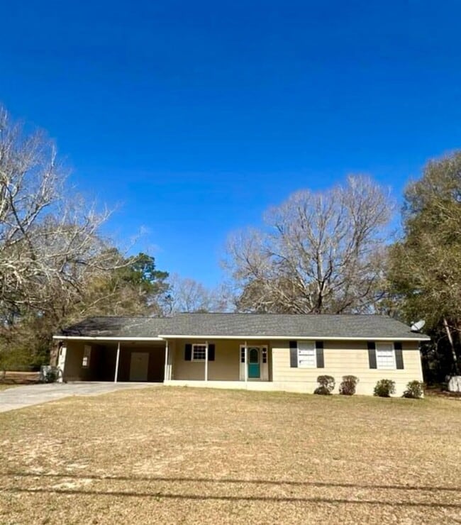 3 Bed/2 Bath Home - 3 Bed/2 Bath Home