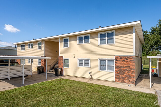 Photo - Village at Federal City - MilitaryHousing