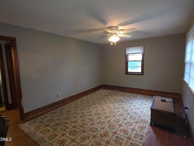 Photo - 1180 White Level Rd