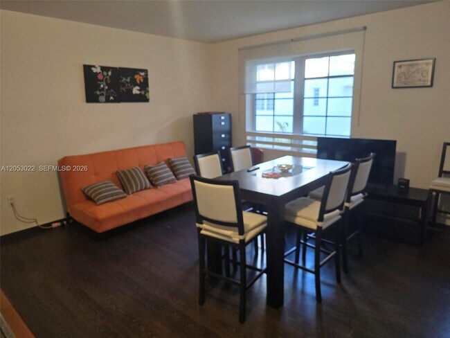 Photo - 435 21st St Unit 209