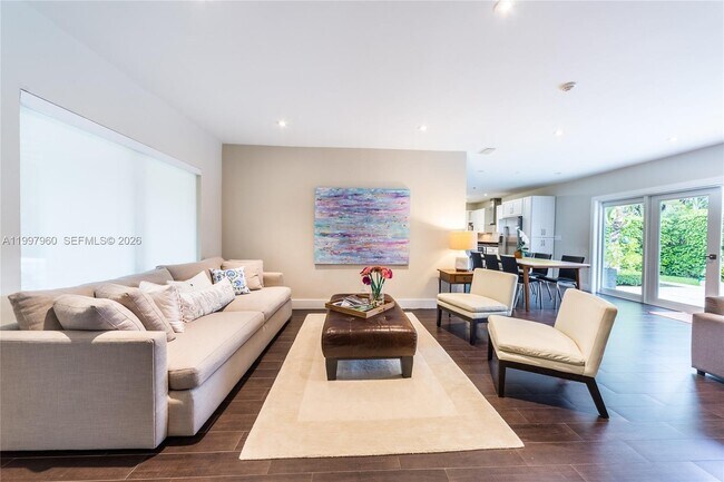 Photo - 1315 San Ignacio Ave