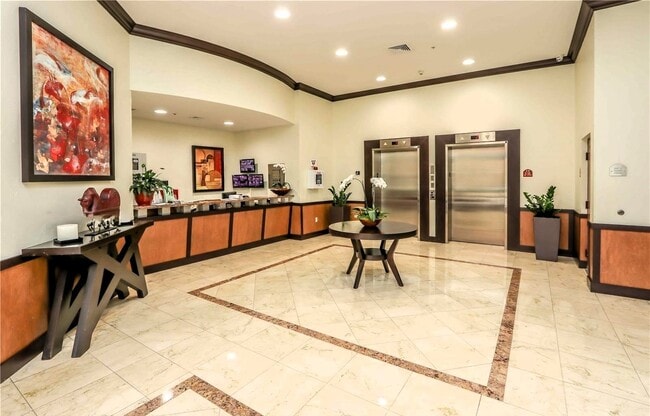 Photo - 2030 S Douglas Rd Unidad 724