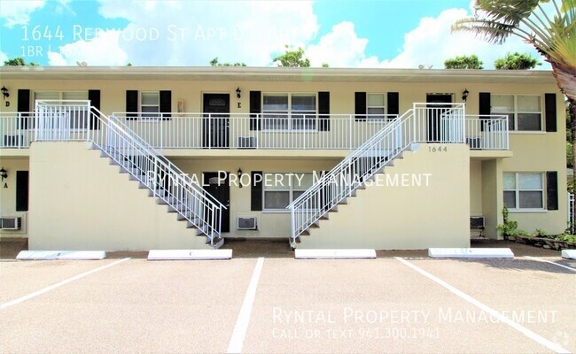 Building Photo - Charming 1/1 Condo Located Near Siesta Key... Unit Apt D