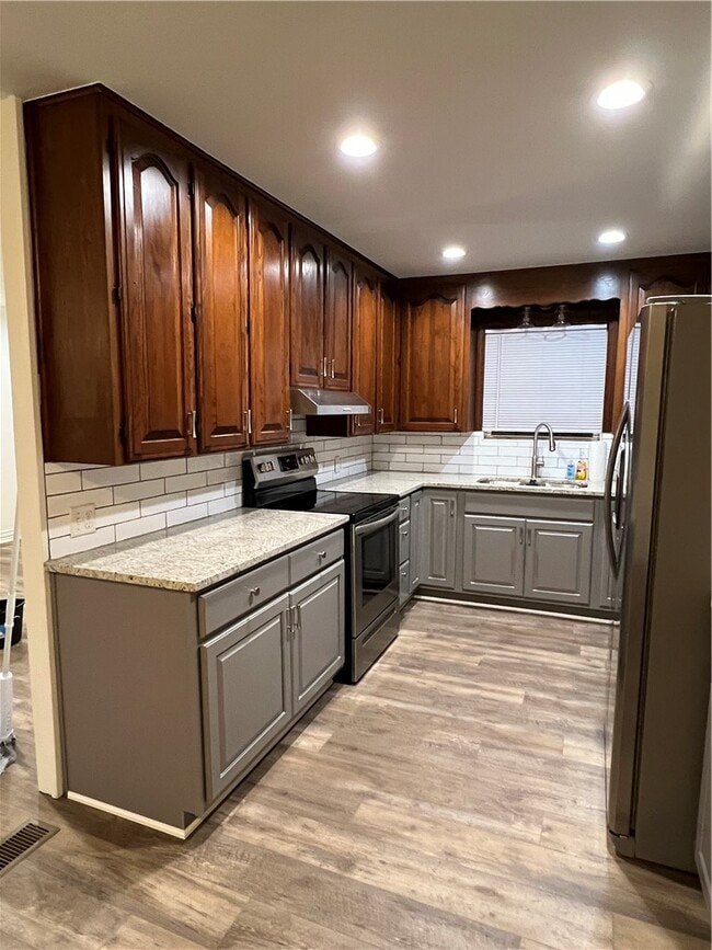 Photo - 1607 Mayflower Rd