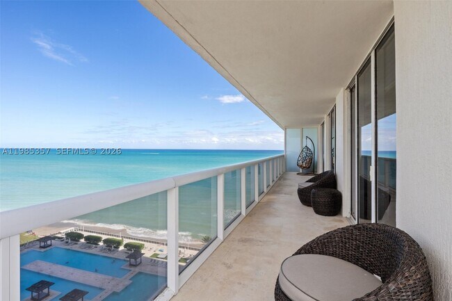 Building Photo - 1830 S Ocean Dr Unit 2008