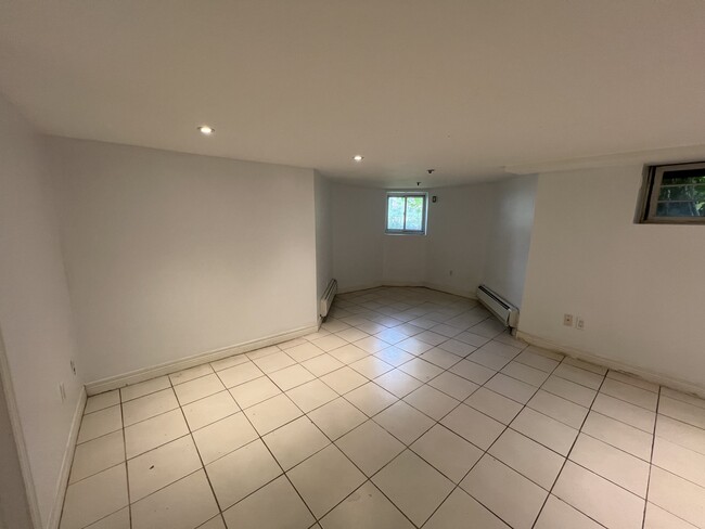 Photo - 46 Albert St Unit Basement