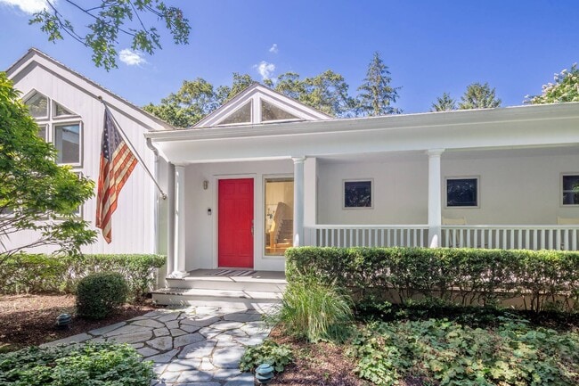 Building Photo - 177 Cove Hollow Rd Rental