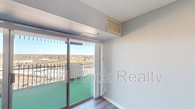 Photo - 411 Lakewood Cir