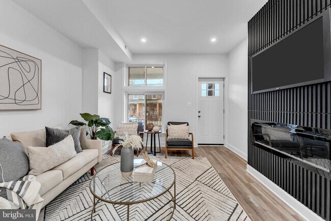 Photo - 3202 McElderry St