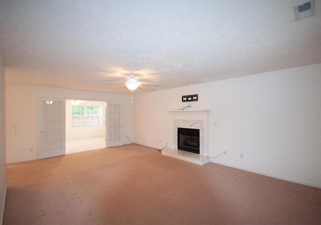 Photo - 115 Birdie Ct