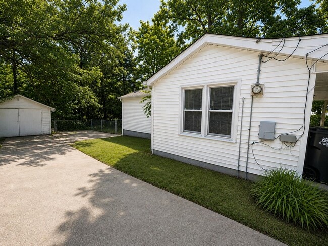 Photo - 1308 W Worley St