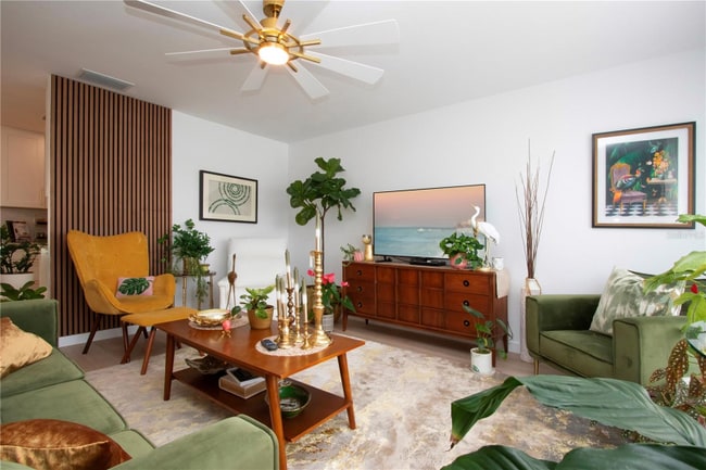 Photo - 3906 Chinaberry Rd