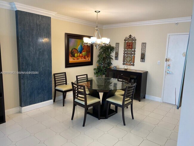 Photo - 2851 NE 183rd St Unidad 1014E
