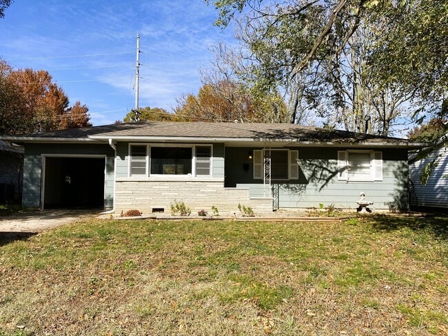 Building Photo - 3 Bedroom House in Located in Southern Gates!