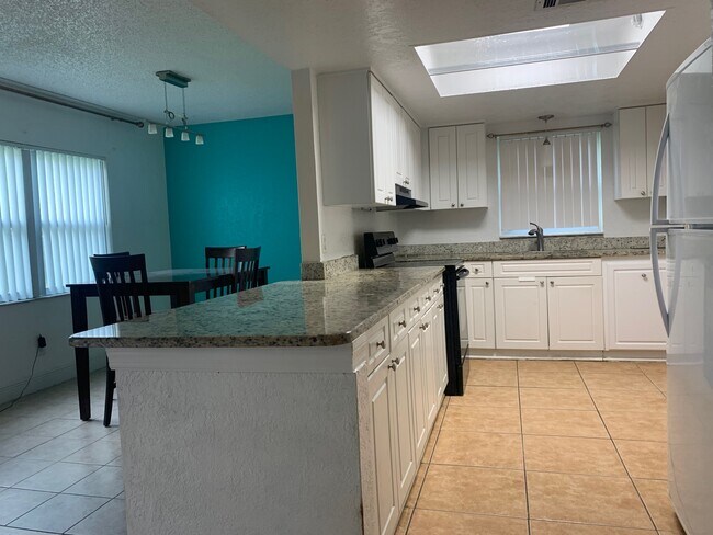 dining room/kitchen - 2425 Barley Club Dr Unit 6