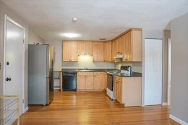 Photo - 4 Colonial Village Dr Unit 4