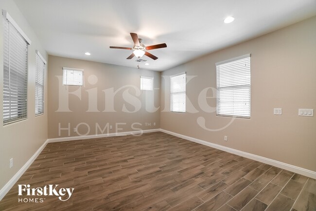 Photo - 263 N Sunrise