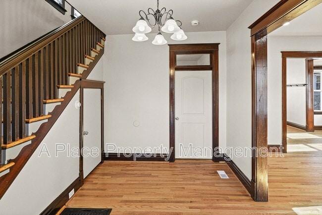 Photo - 2976 Kincaid Ave