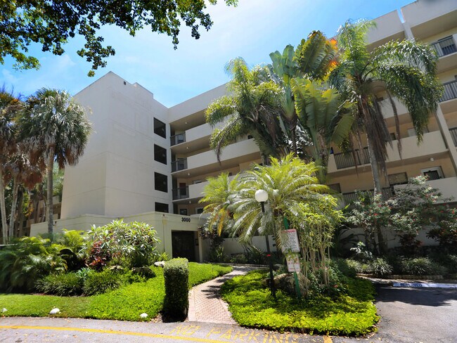 Building Photo - 3000 NW 42nd Ave Unit B207