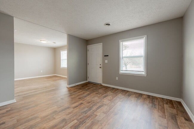 Photo - Gorgeous 3 bedroom unit!