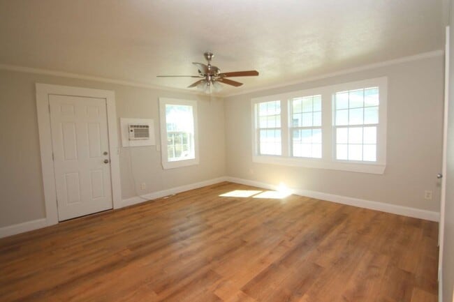 Building Photo - 422 Tennessee St