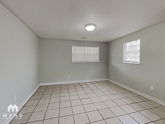 Photo - 808 Windover Pl