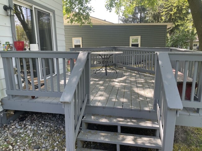 Photo - 4 bedroom 2 bath home close to everything