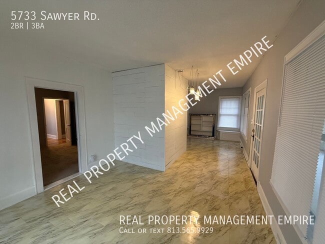 Photo - 5733 Sawyer Rd