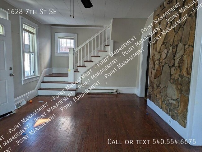 Photo - 1628 7th St SE