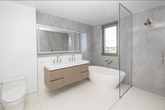 Photo - 320 Adolphus Ave Unit 706