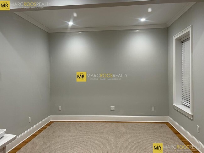 Photo - 6 Linwood Sq Unit 1