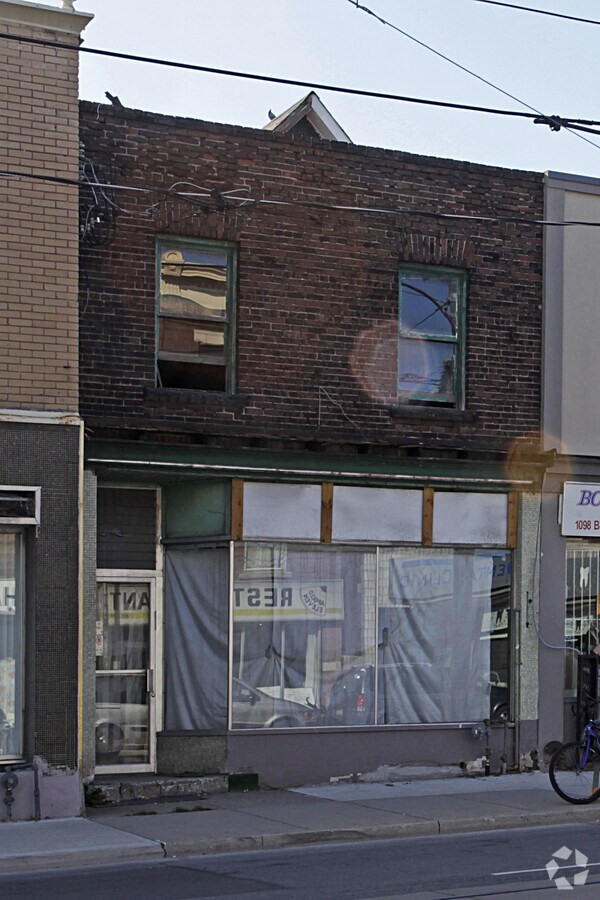 Photo - 1096 Bathurst Street